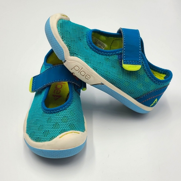 Plae Chloe sneakers size 7 - Picture 1 of 9